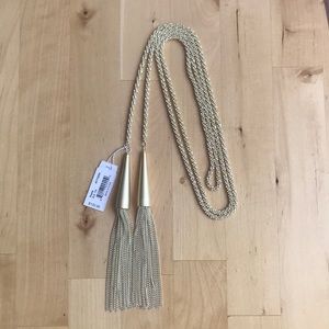 NWT Kendra Scott Phara Necklace in Gold